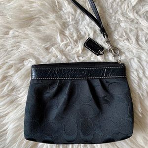 Coach - Wristlet